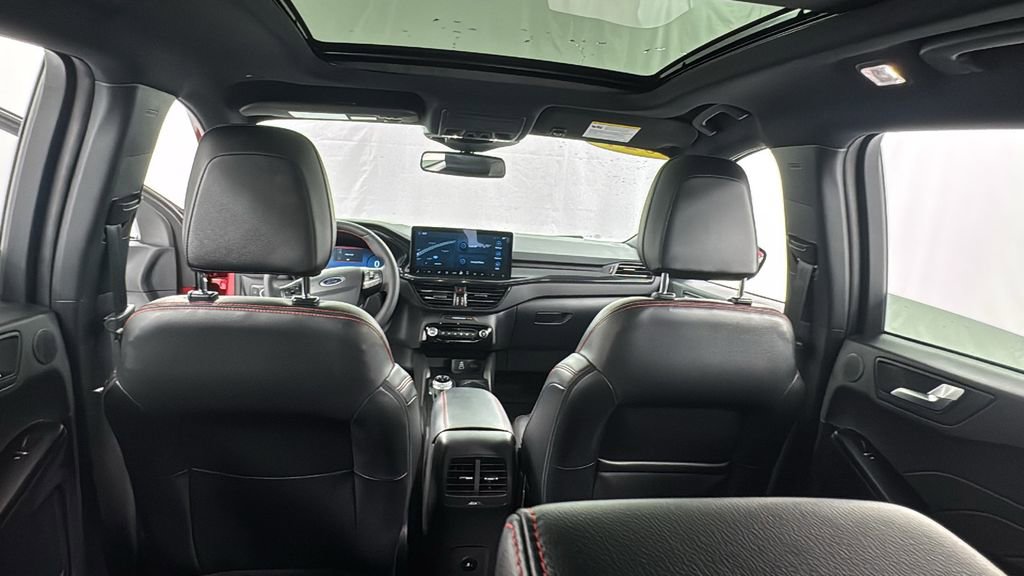 Used 2024 Ford Escape ST-Line Elite w/ Premium Technology Package image 18