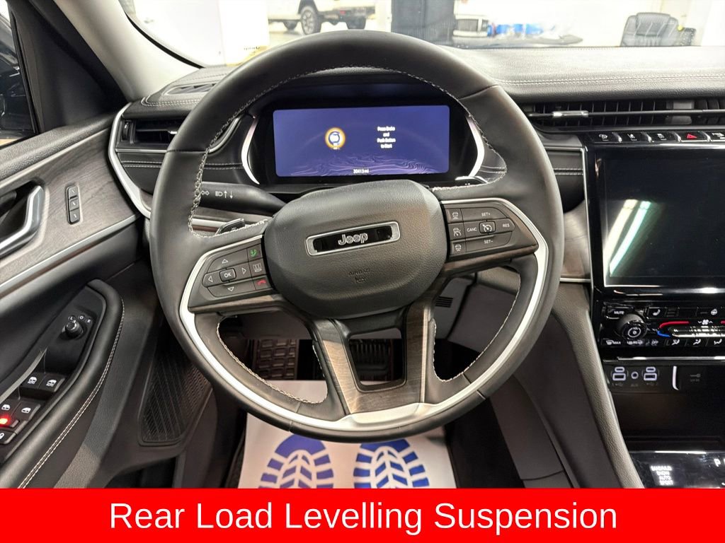 Used 2023 Jeep Grand Cherokee Limited w/ Trailer Tow Prep Group (B) image 16