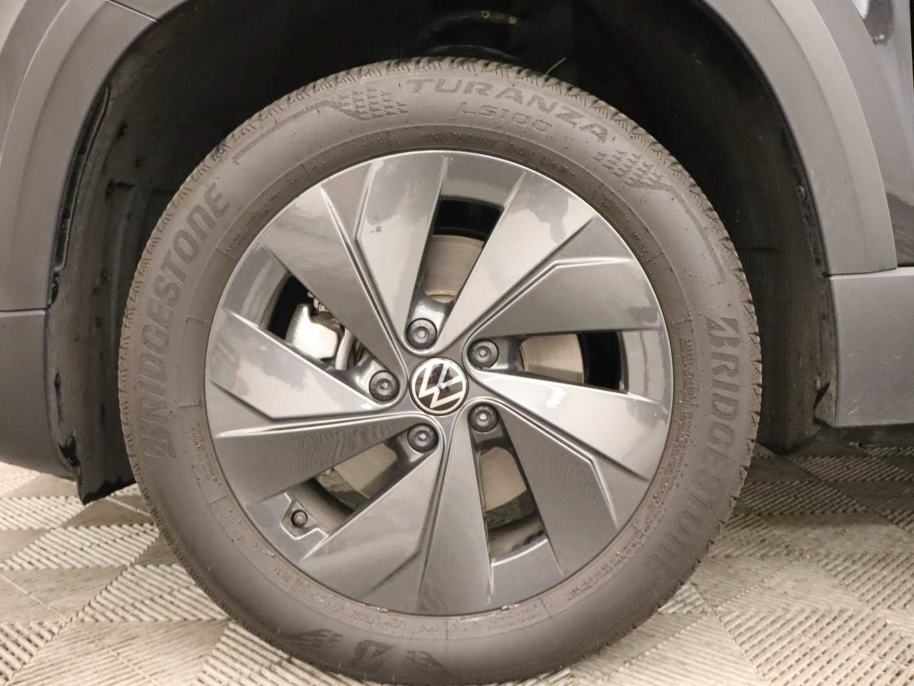 Used 2025 Volkswagen Taos S FWD image 6