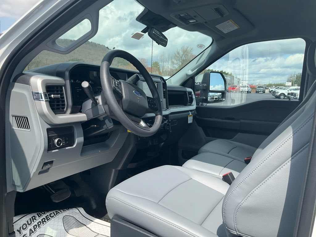 New 2026 Ford F250 XL AWD/4WD image 15