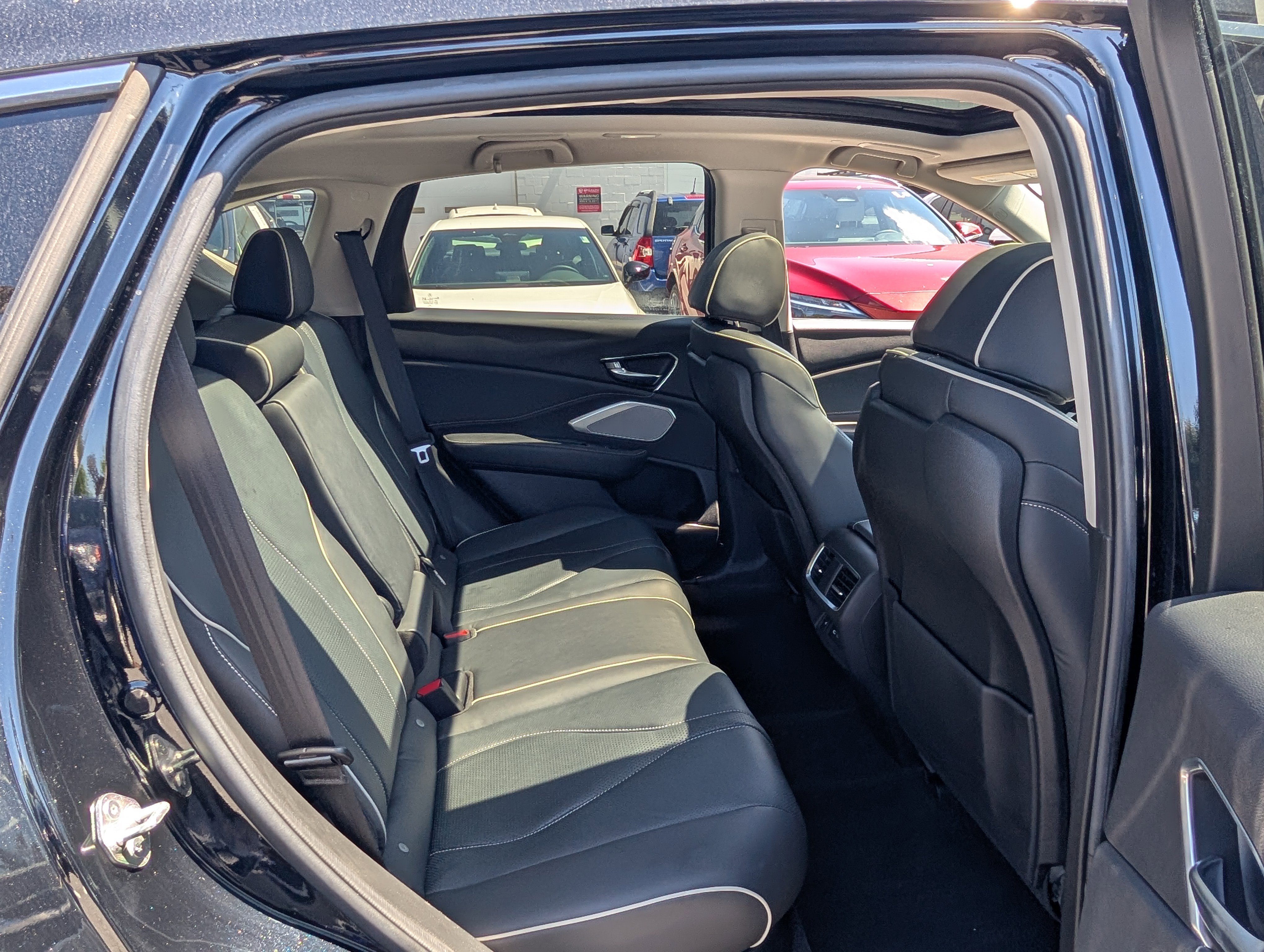Used 2023 Acura RDX AWD w/ Advance Package image 11