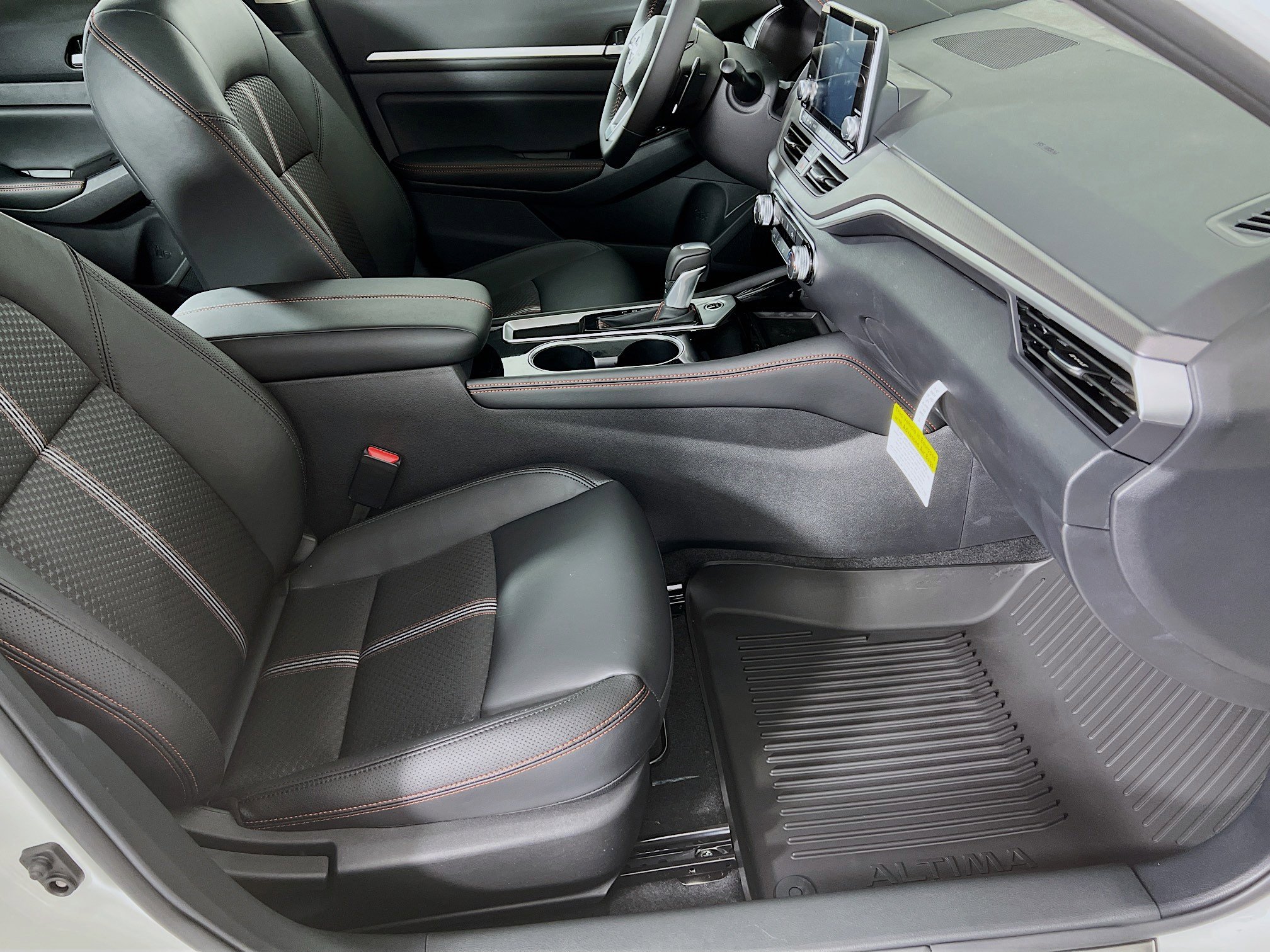 New 2025 Nissan Altima 2.5 SR image 22