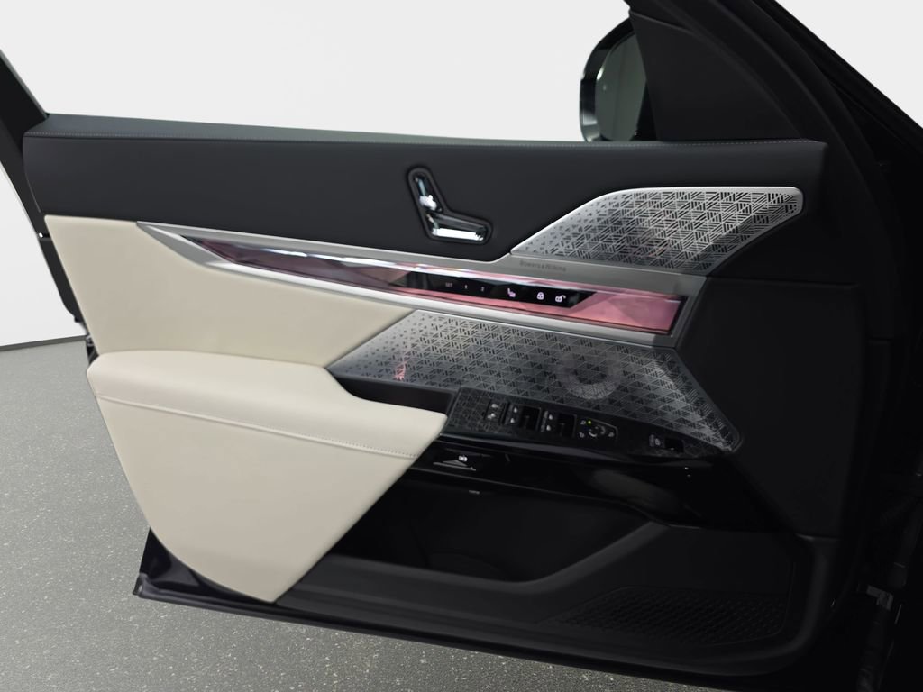 New 2026 BMW 760i xDrive w/ Executive Package image 26