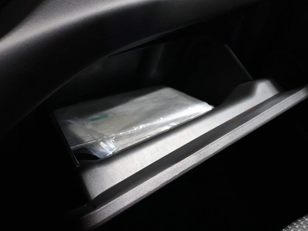 Used 2024 GMC Terrain SLE image 32