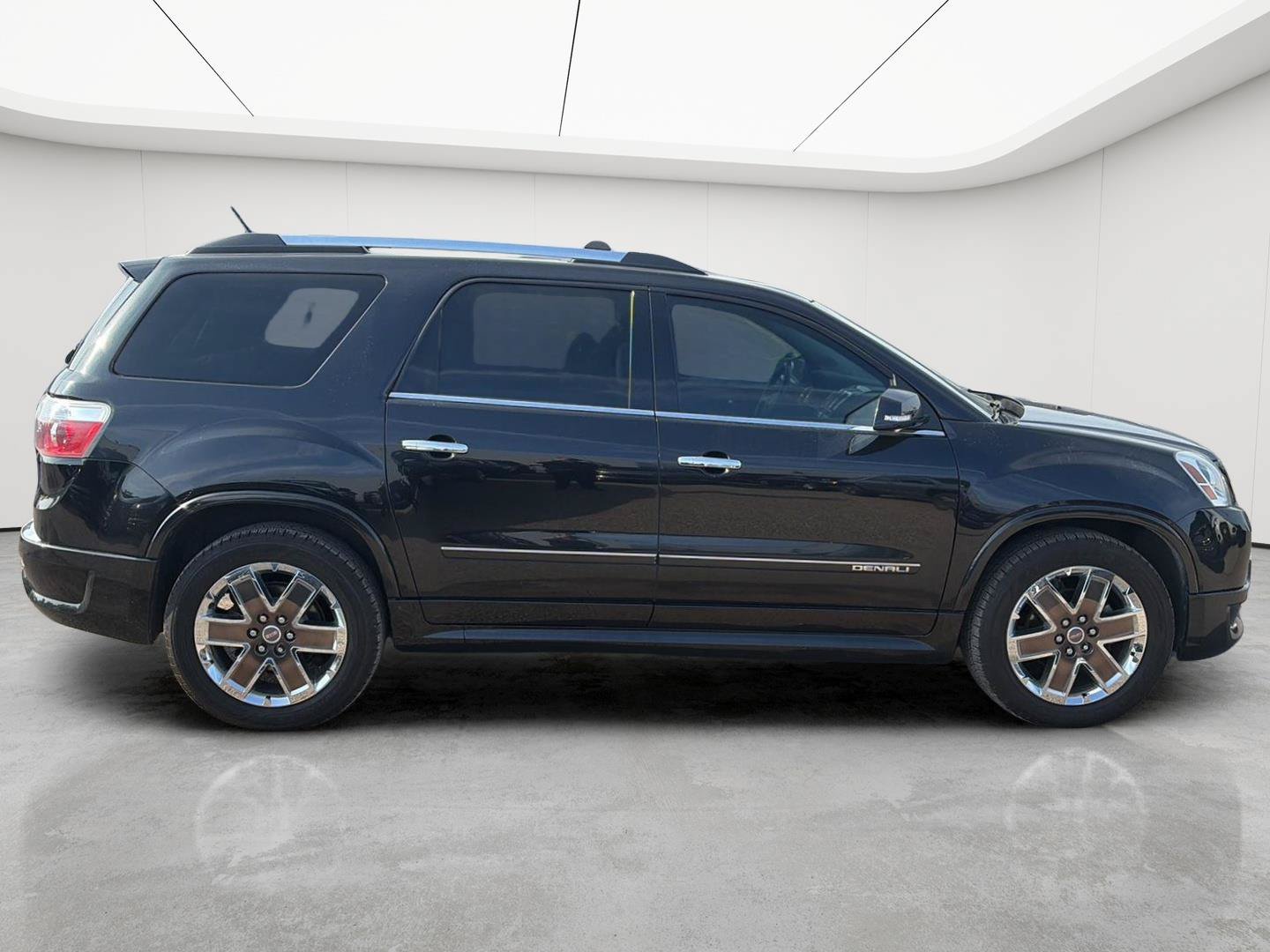 Used 2012 GMC Acadia Denali FWD image 8
