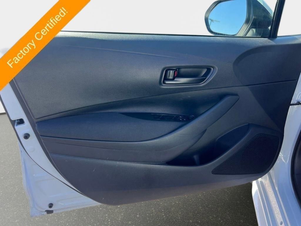 Used 2025 Toyota Corolla LE image 10