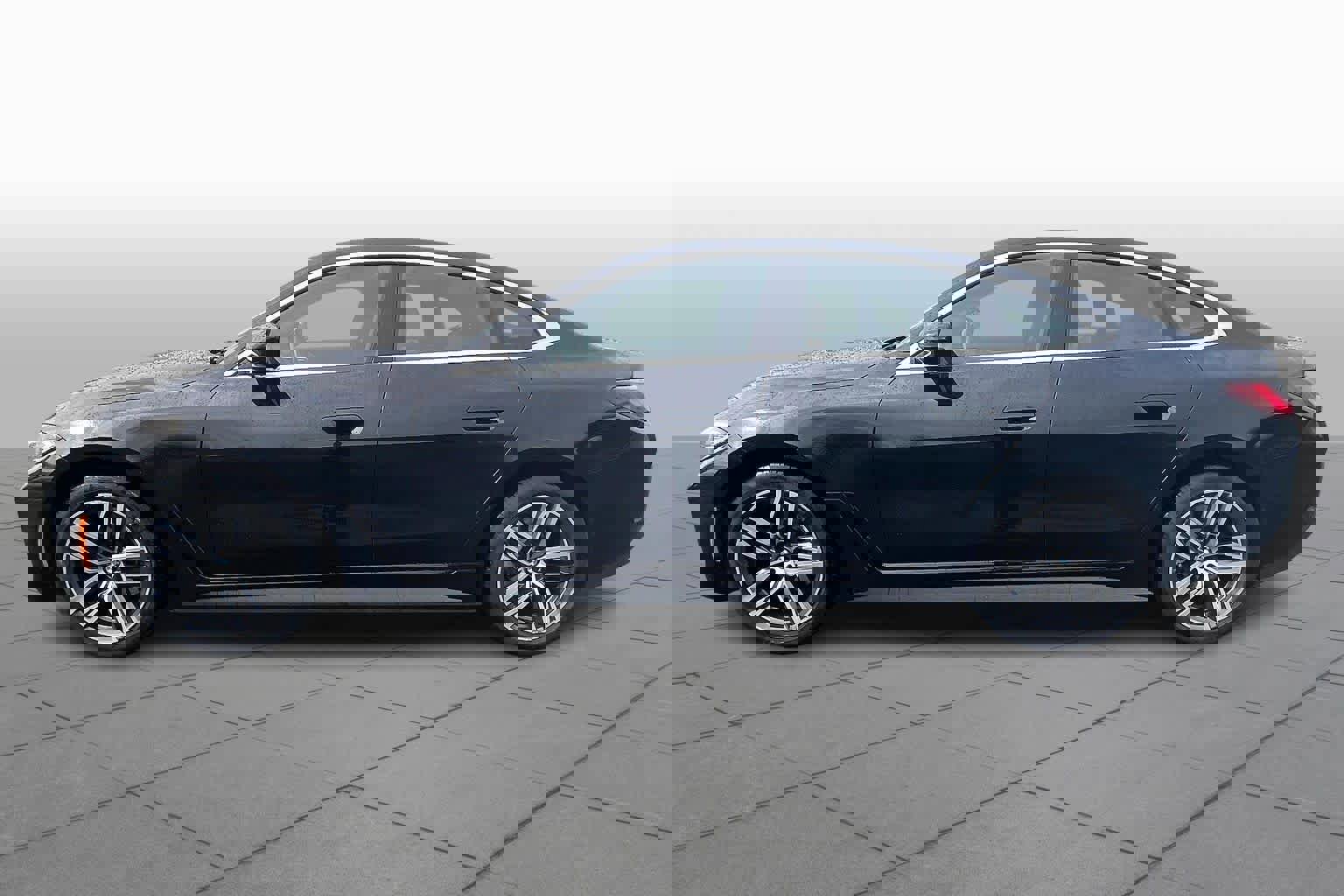 Used 2024 BMW 430i Gran Coupe w/ Premium Package image 32