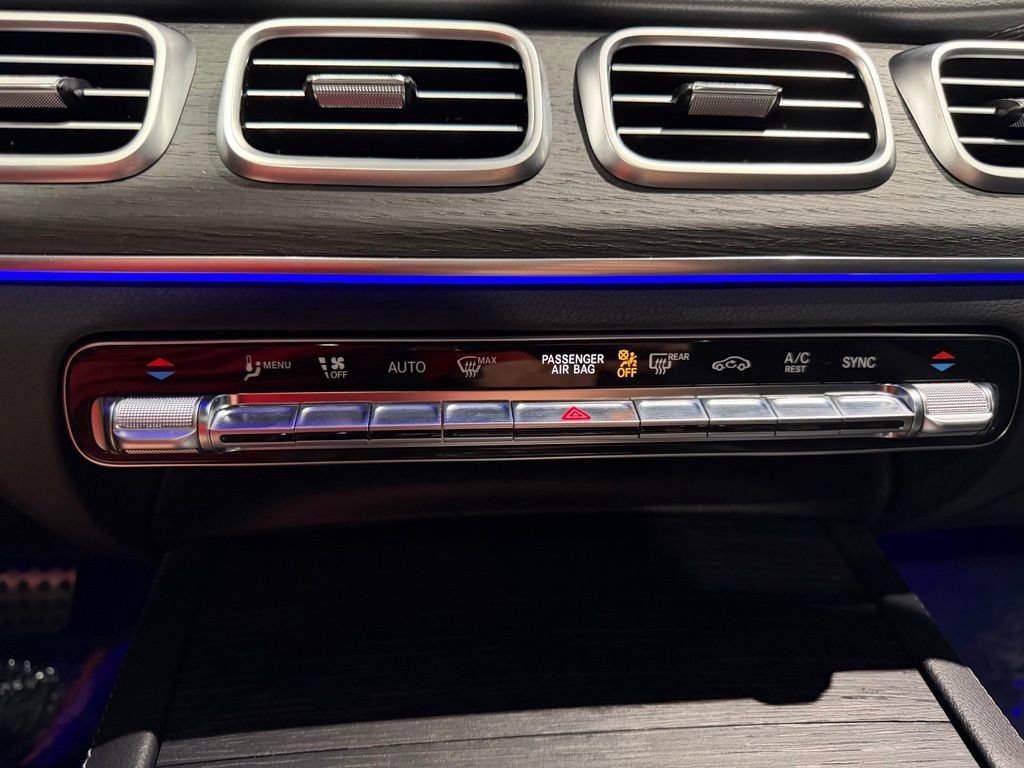 Used 2025 Mercedes-Benz GLS 450 4MATIC w/ AMG Line Exterior image 23