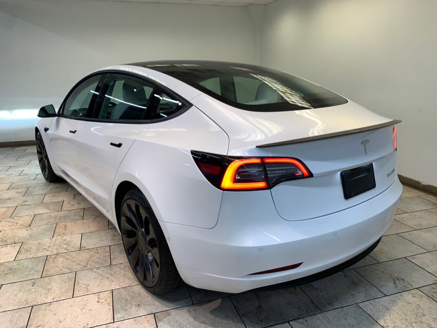 Used 2022 Tesla Model 3 Performance image 5