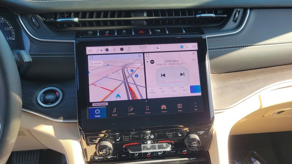 New 2025 Jeep Grand Cherokee L Limited w/ Black Appearance Package image 25