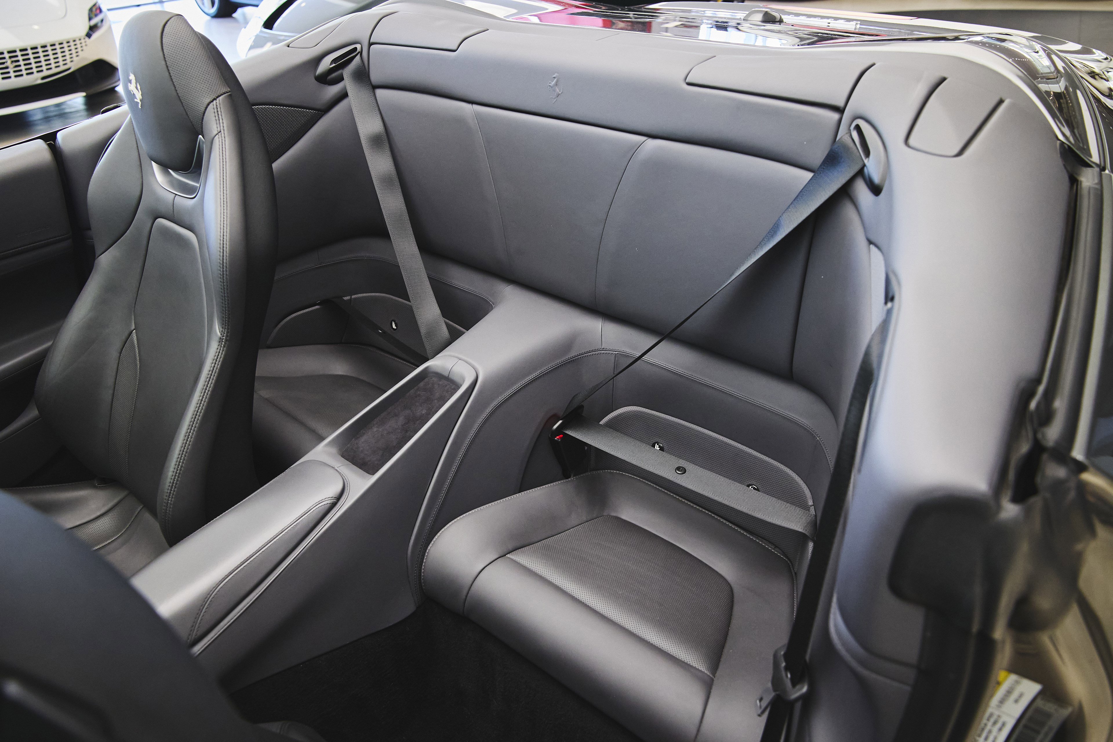 Used 2019 Ferrari Portofino RWD image 19