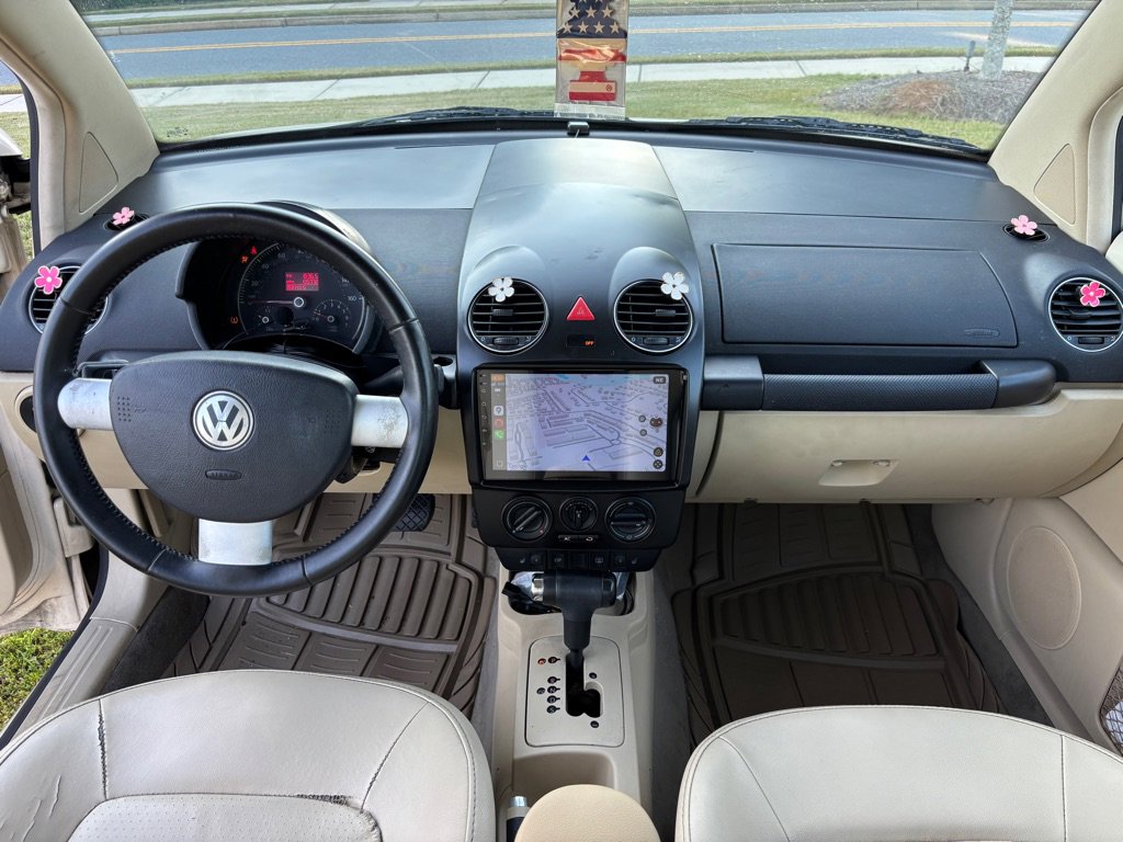 Used 2009 Volkswagen Beetle S image 4