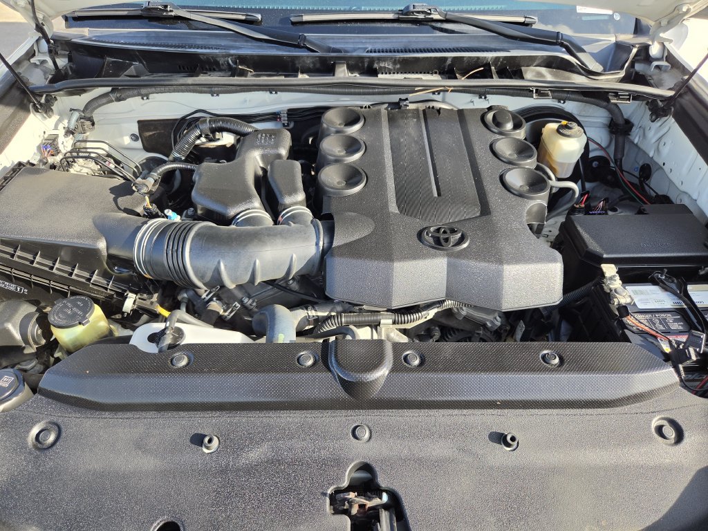 Used 2017 Toyota 4Runner SR5 RWD image 29