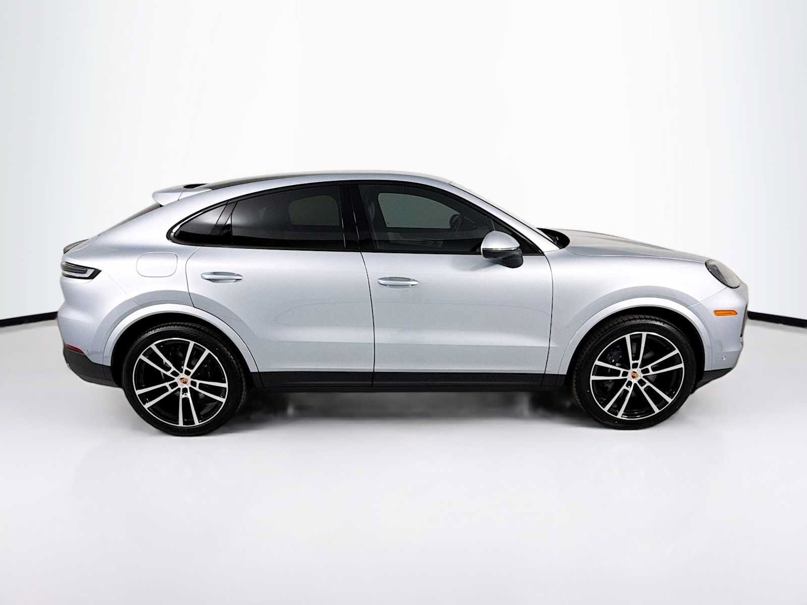 New 2026 Porsche Cayenne Coupe AWD/4WD image 8