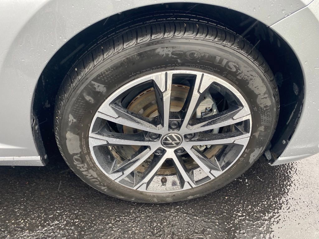 Used 2025 Volkswagen Jetta Sport image 26