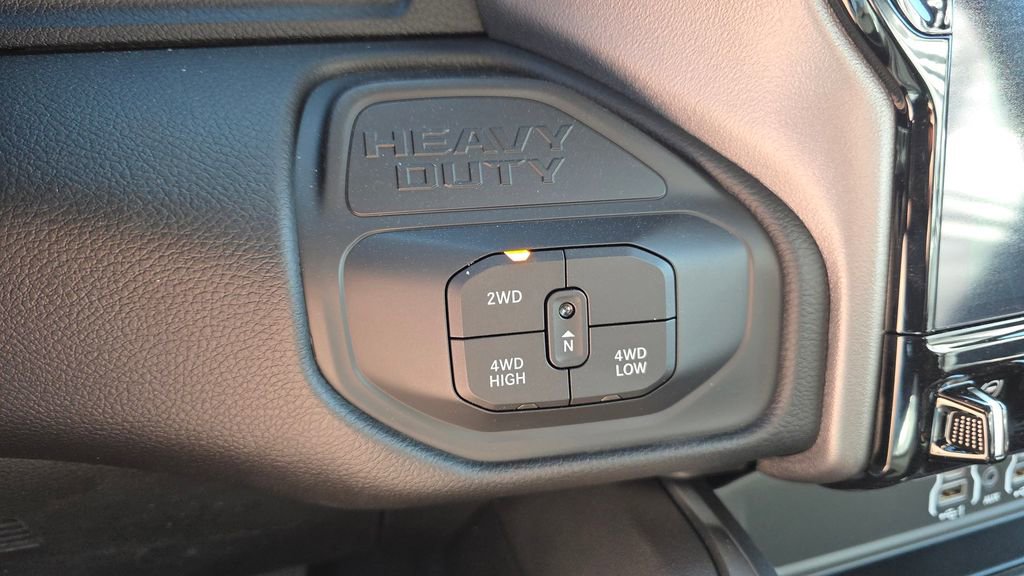 New 2026 RAM 2500 Laramie AWD/4WD image 20