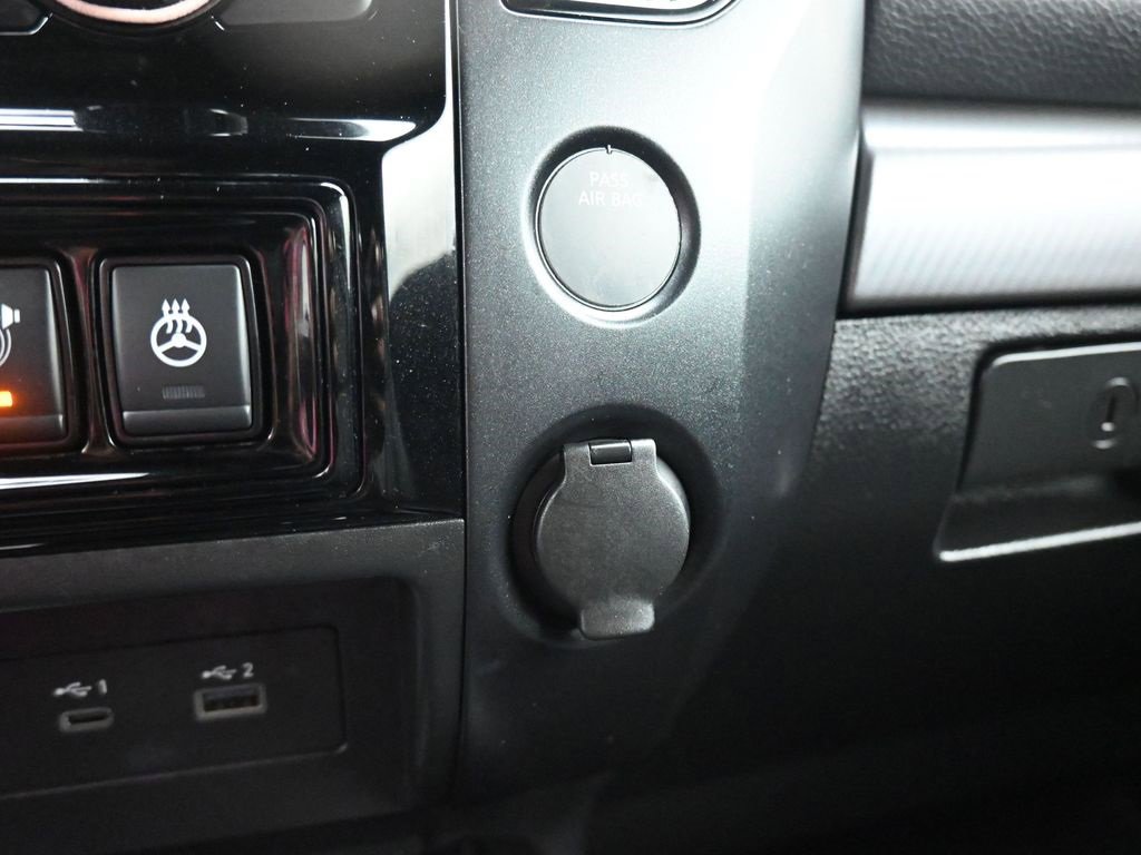 Used 2023 Nissan Titan PRO-4X w/ Pro-4x Convenience Package image 26
