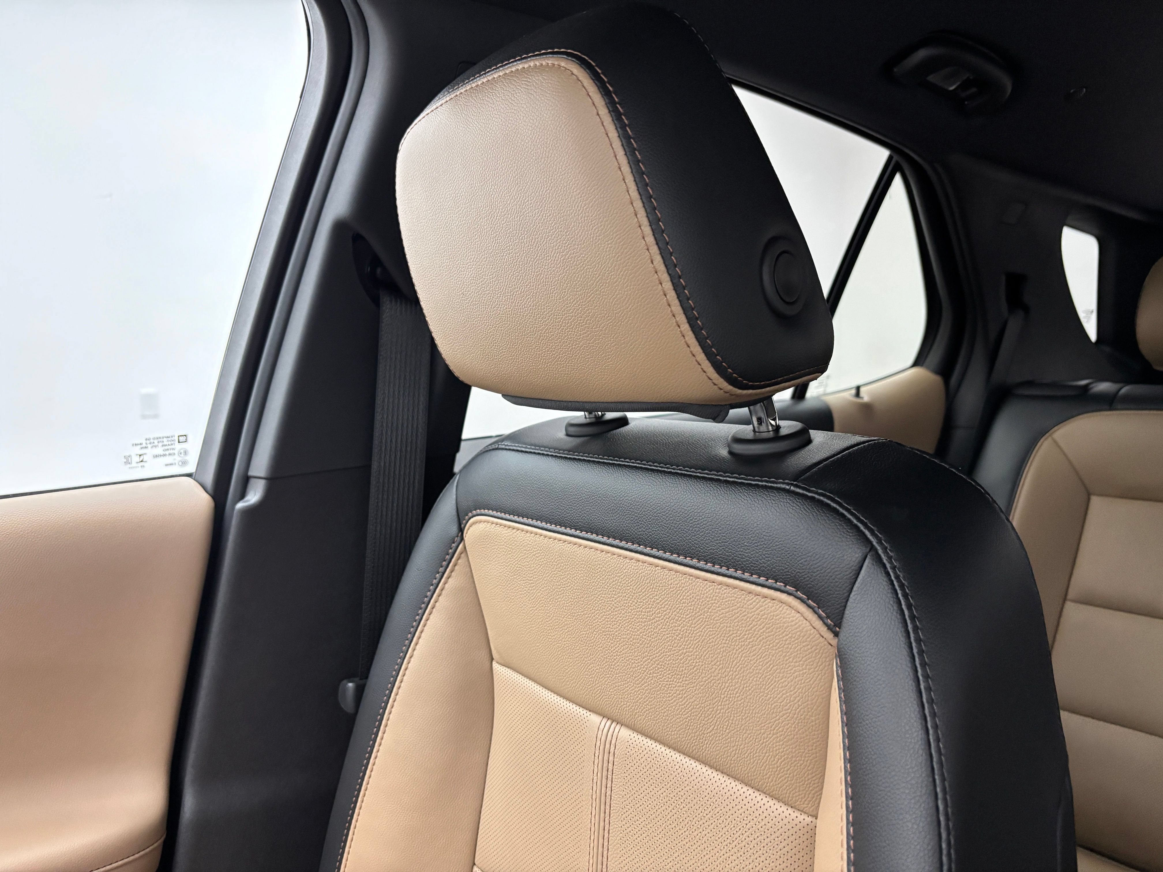 Used 2024 Chevrolet Equinox Premier AWD/4WD image 42