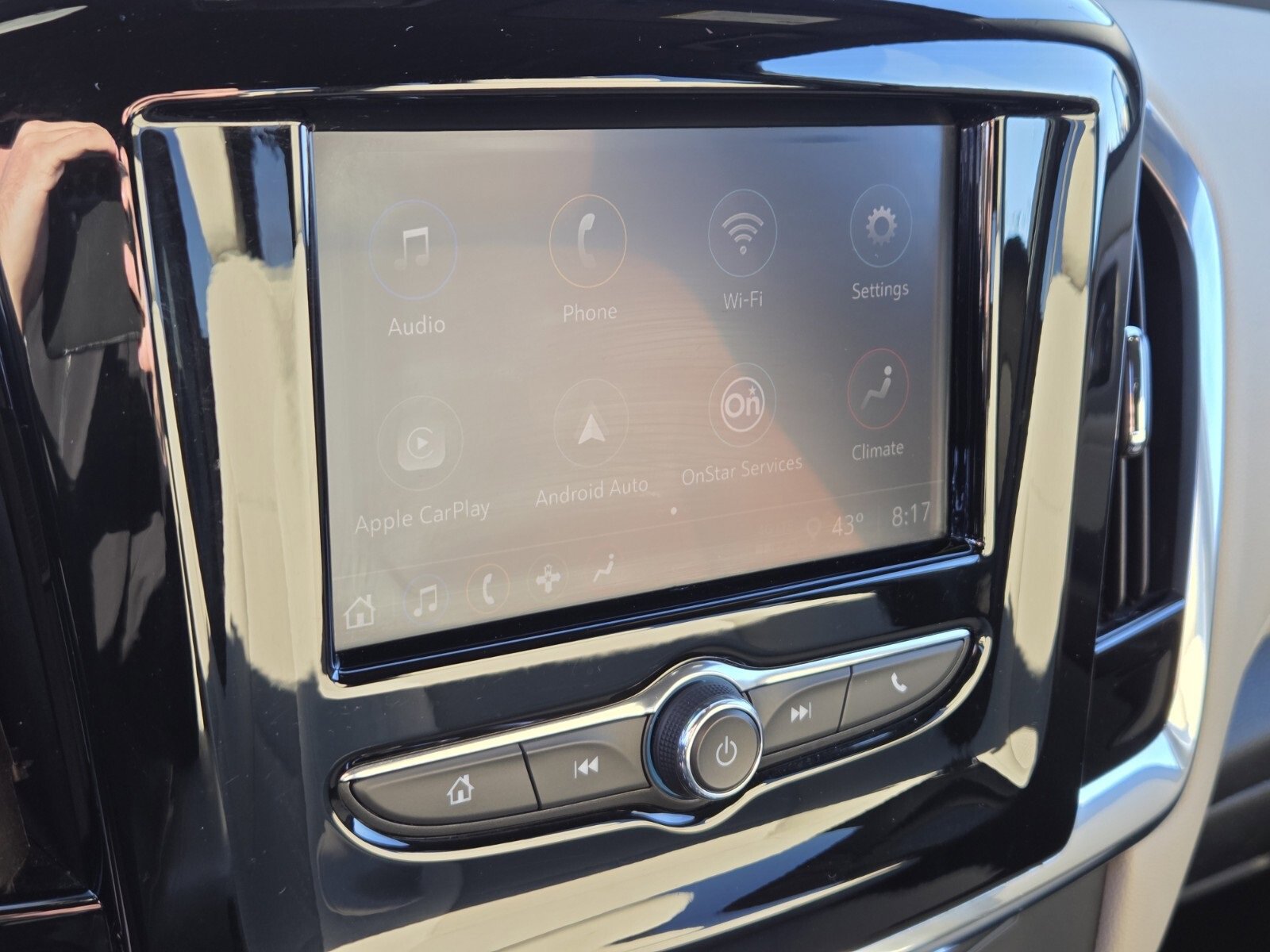 Used 2023 Chevrolet Traverse LS w/ Safety Package image 21