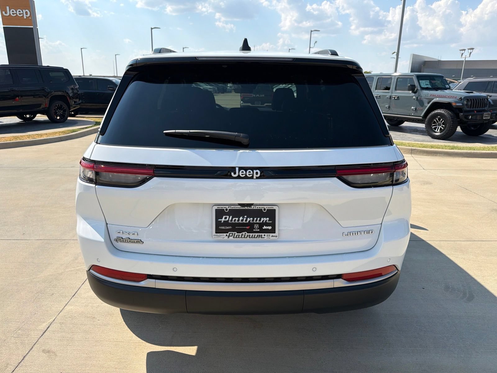 New 2026 Jeep Grand Cherokee Limited AWD/4WD image 4