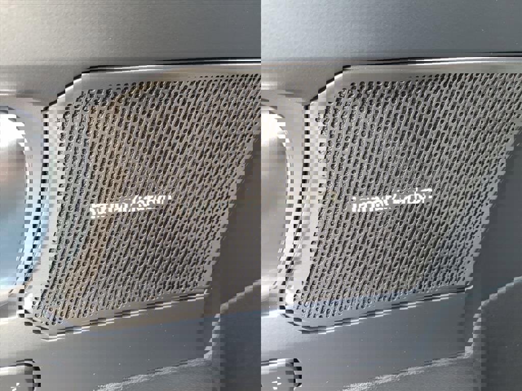 New 2026 Volvo XC40 B5 Ultra w/ Protection Package Premier image 15