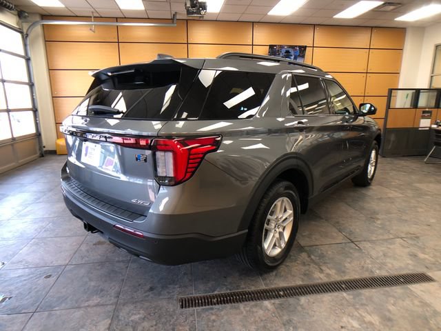 New 2026 Ford Explorer Active AWD/4WD image 7