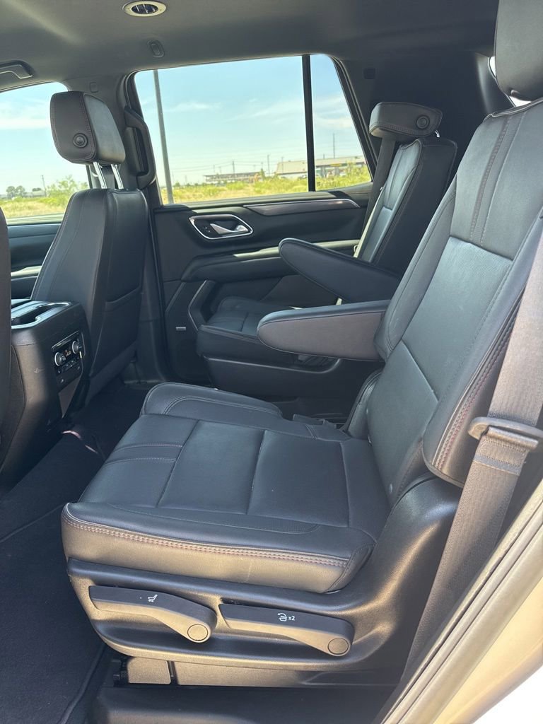 Used 2022 Chevrolet Tahoe RST w/ Luxury Package RWD image 12