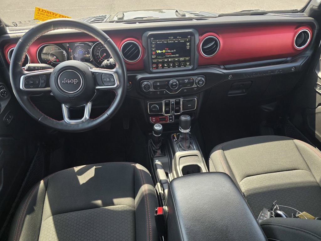Used 2022 Jeep Wrangler Unlimited Rubicon AWD/4WD image 14