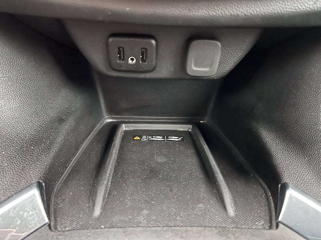 Used 2023 Chevrolet Traverse LT image 24