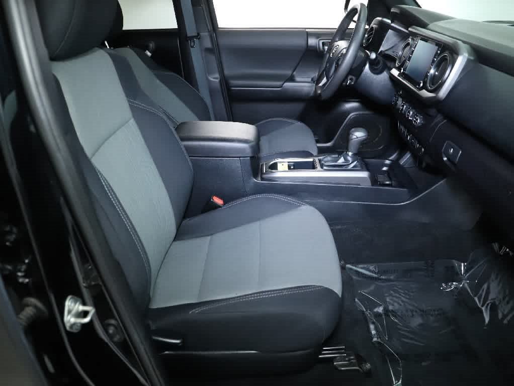Certified 2020 Toyota Tacoma TRD Off-Road w/ Technology Package AWD/4WD image 33