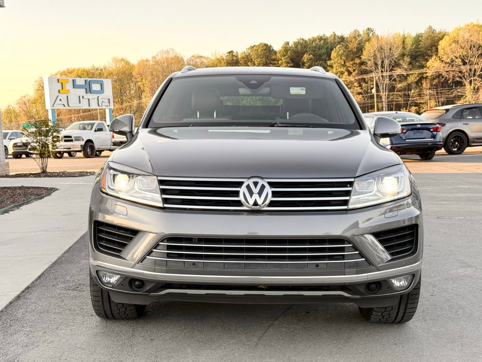 Used 2017 Volkswagen Touareg Wolfsburg Edition AWD/4WD image 6