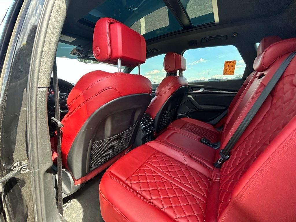Used 2018 Audi SQ5 Prestige w/ Prestige Package image 18