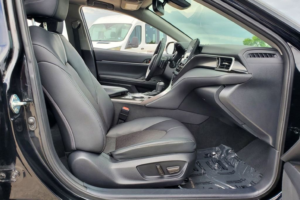 Used 2024 Toyota Camry XSE FWD image 16