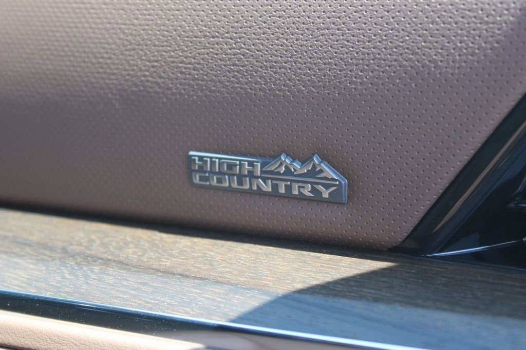 New 2026 Chevrolet Tahoe High Country AWD/4WD image 34