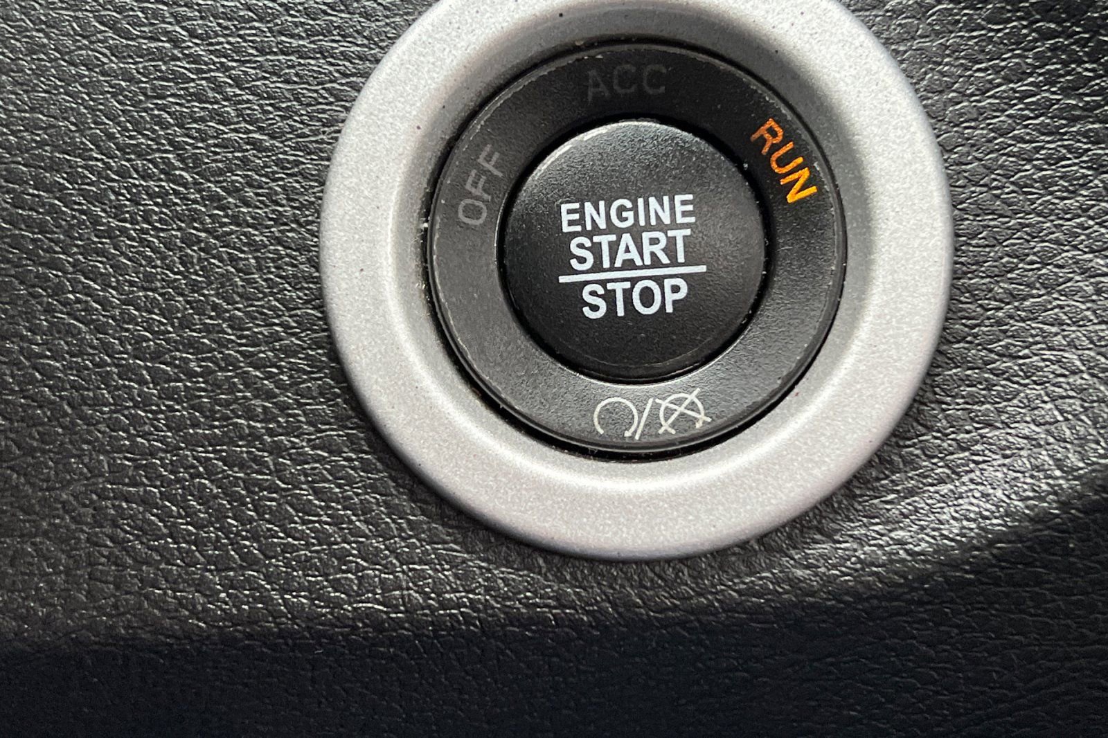 Used 2017 RAM 3500 Laramie image 33