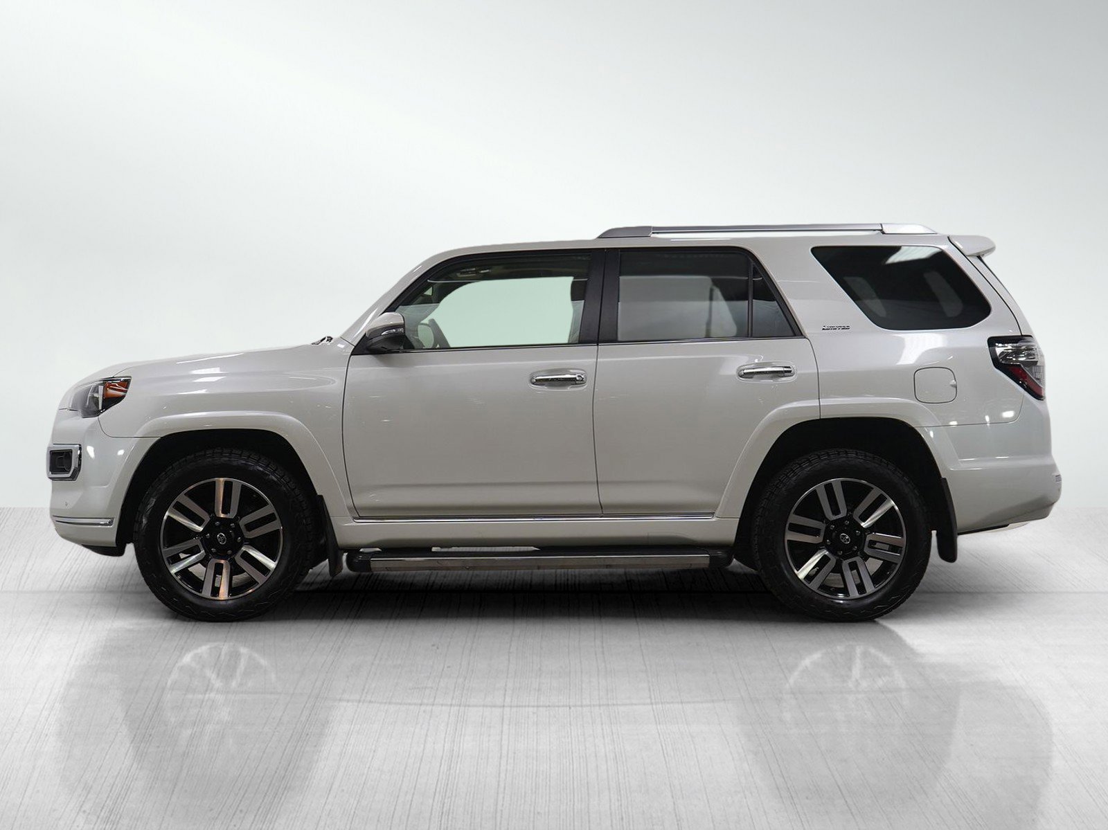 Used 2019 Toyota 4Runner Limited image 2