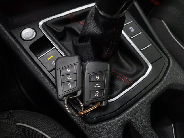 Used 2020 Volkswagen Jetta GLI FWD image 39
