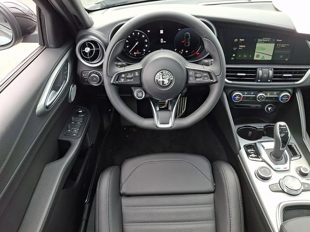 New 2026 Alfa Romeo Giulia Base image 7