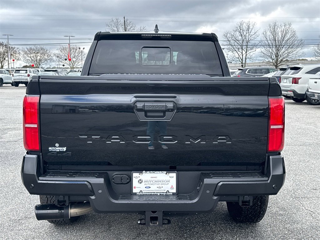 Used 2024 Toyota Tacoma TRD Off-Road image 4