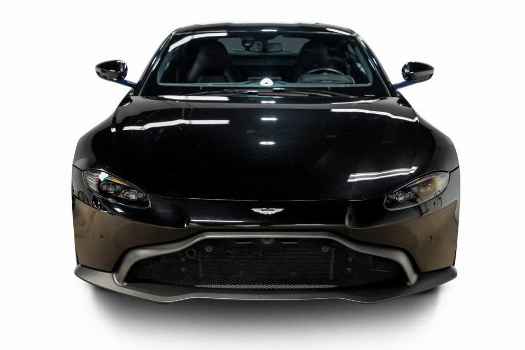 Used 2020 Aston Martin V8 Vantage Coupe image 4