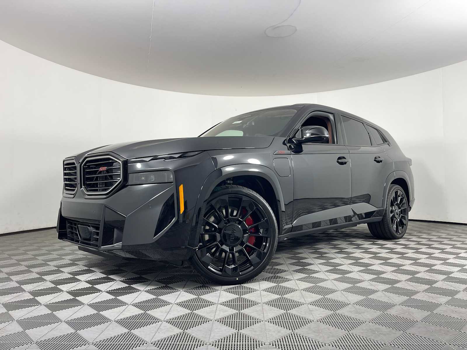 New 2026 BMW XM Label Red image 1