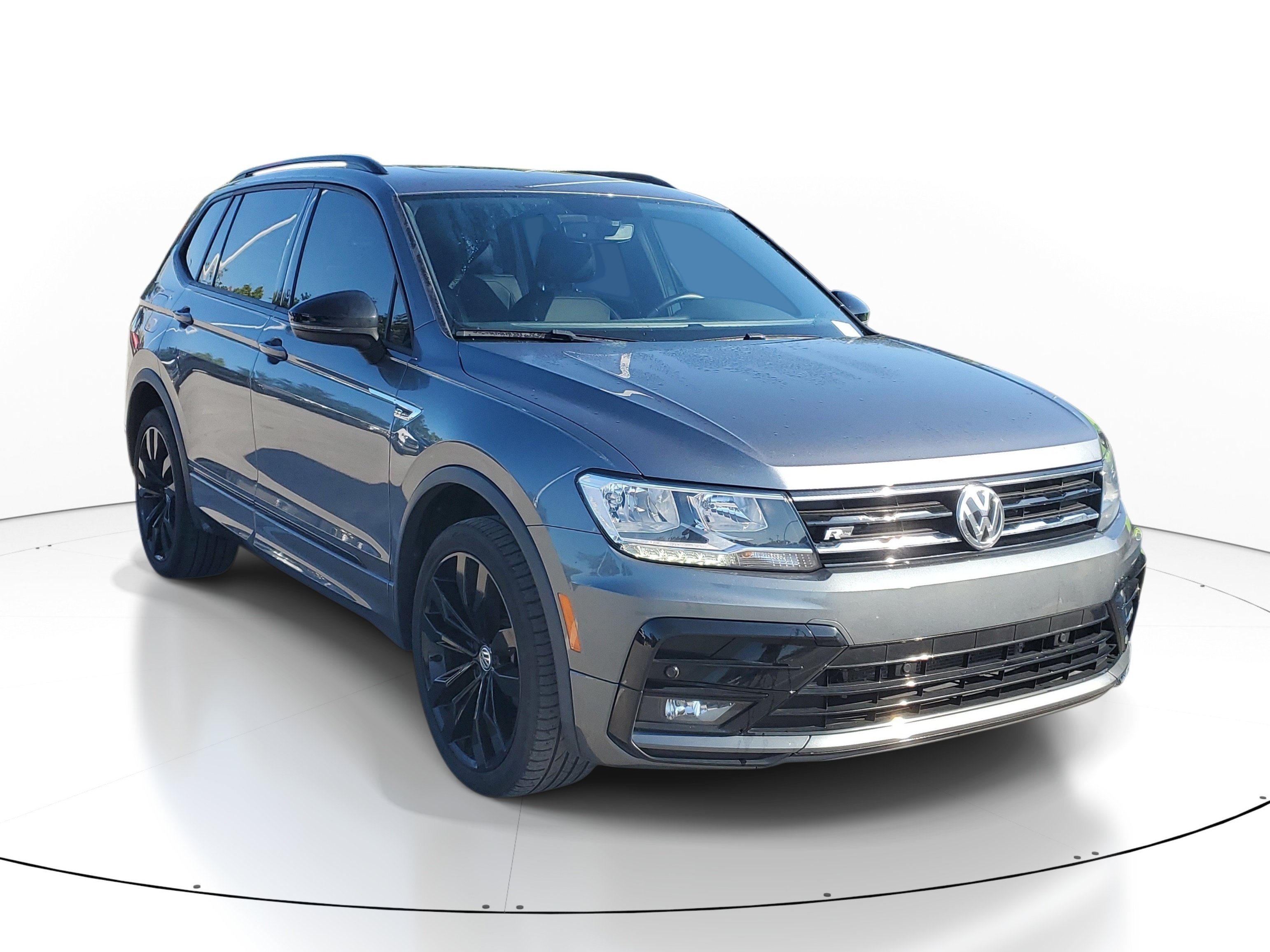 Used 2021 Volkswagen Tiguan SE R-Line FWD image 2