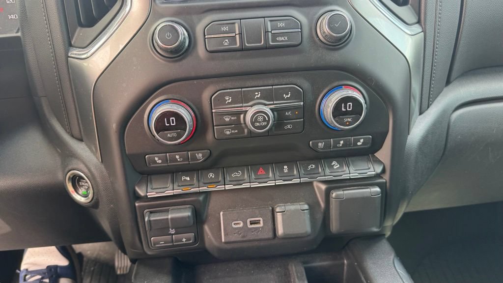 Used 2022 Chevrolet Silverado 1500 LTZ AWD/4WD image 28