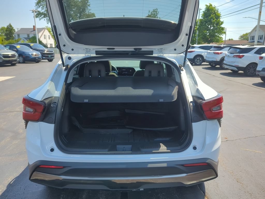 Certified 2024 Chevrolet Trax ACTIV w/ Sunroof Package FWD image 14
