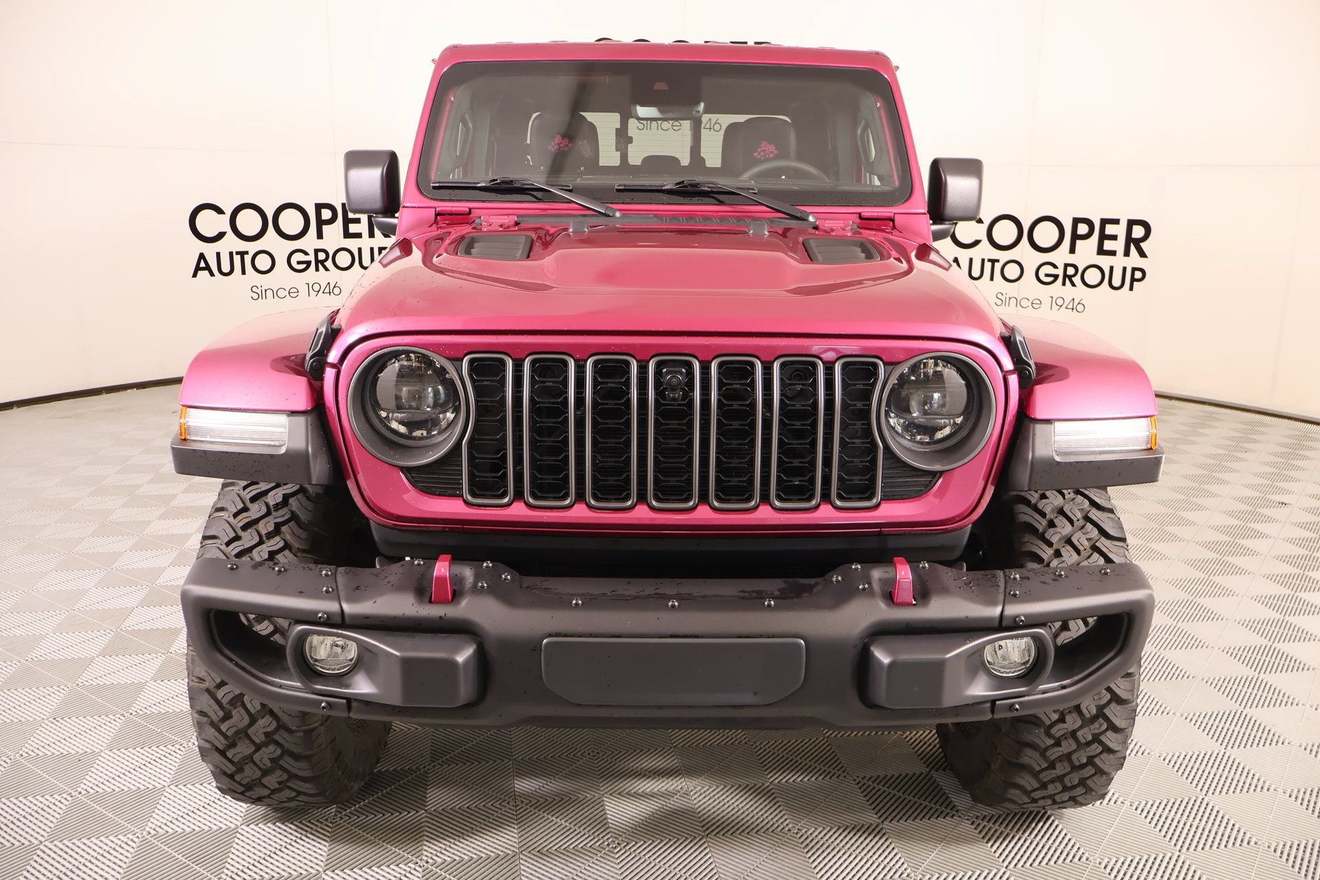 Used 2024 Jeep Gladiator Rubicon AWD/4WD image 10