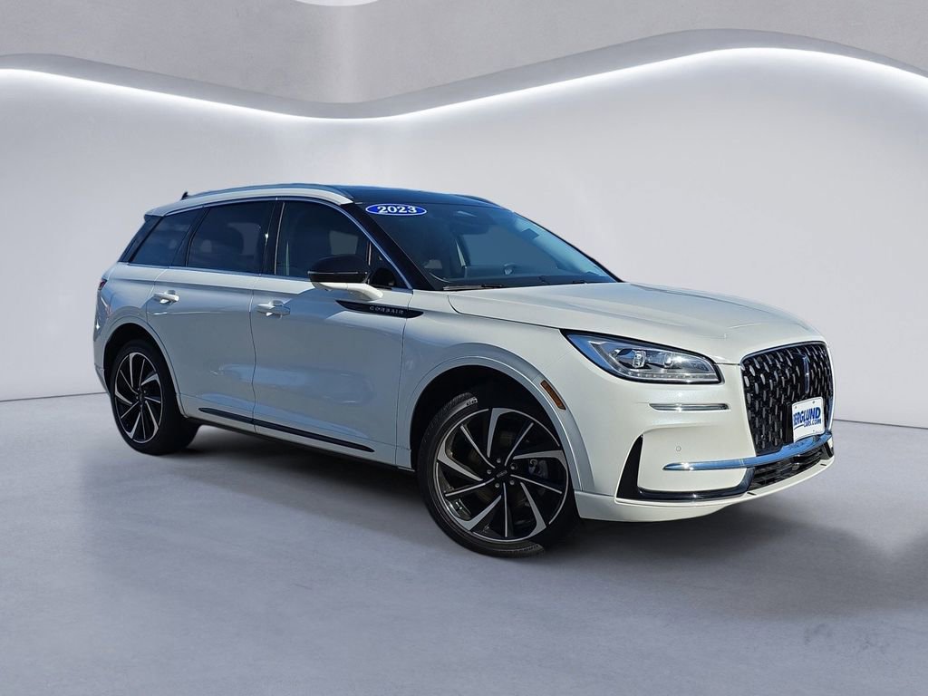 Used 2023 Lincoln Corsair Grand Touring w/ Equipment Group 301A image 2