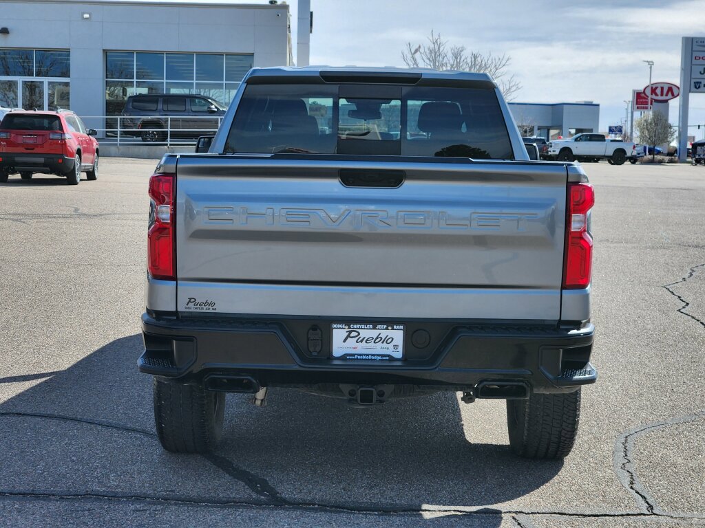 Used 2023 Chevrolet Silverado 1500 LT Trail Boss w/ Convenience Package II AWD/4WD image 4