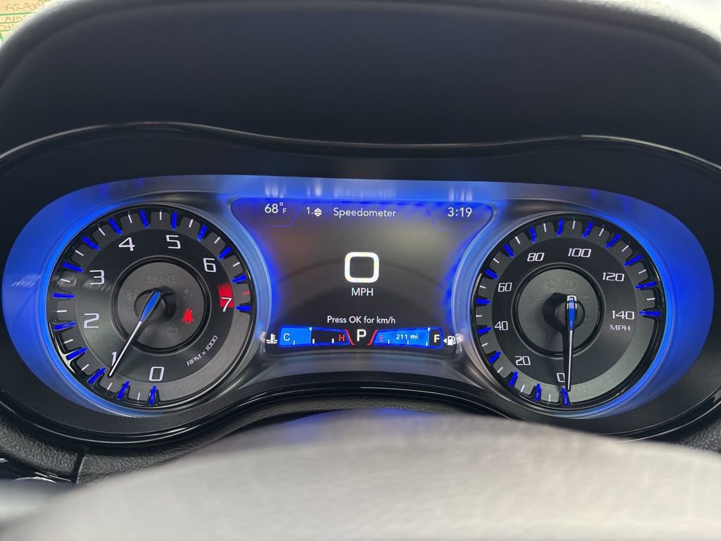 Used 2019 Chrysler 300 S RWD image 16