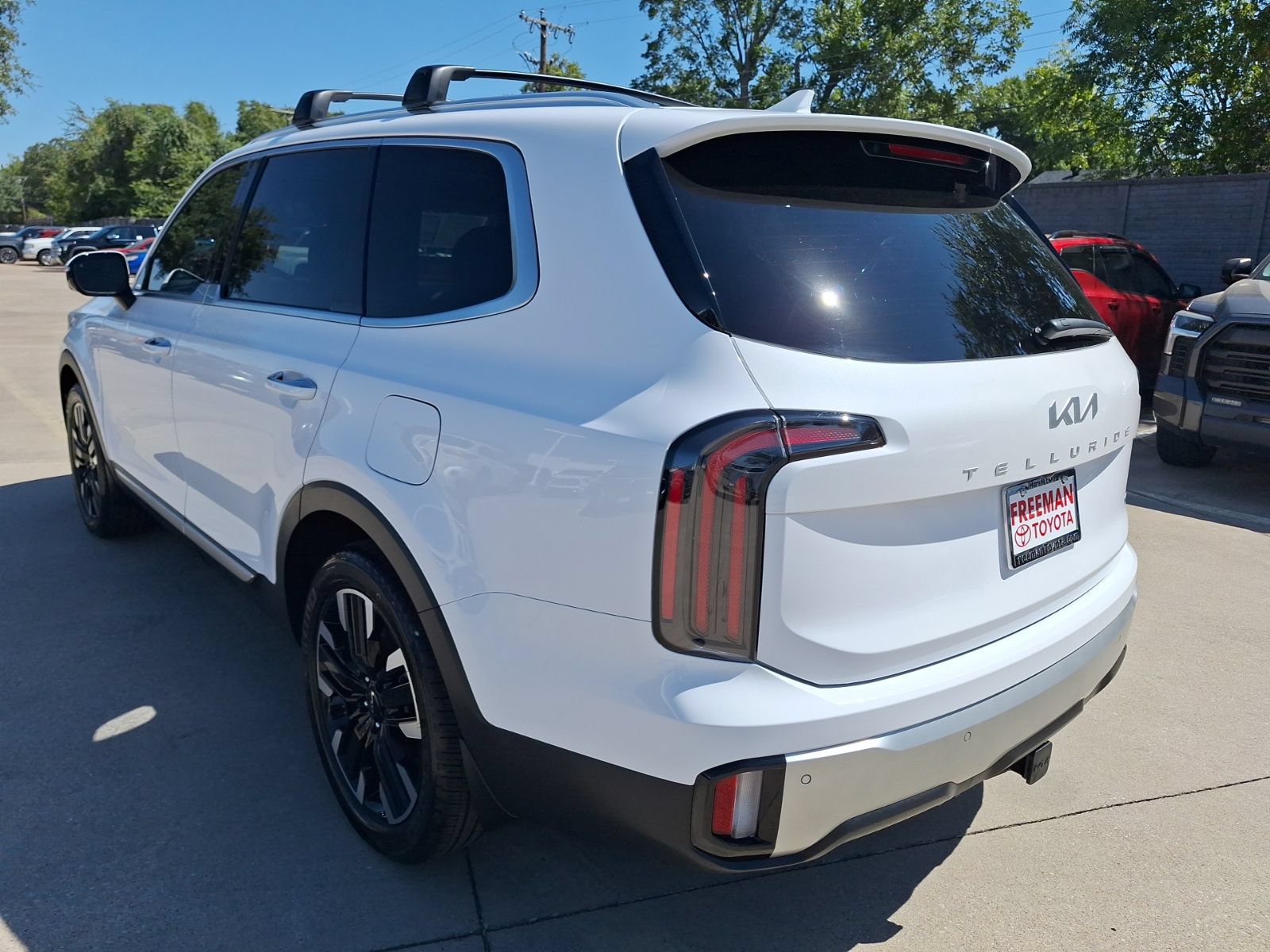 Used 2024 Kia Telluride SX Prestige AWD/4WD image 4