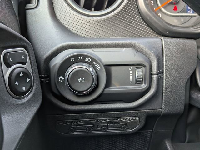 Certified 2025 Jeep Wrangler Rubicon w/ Convenience Group image 21